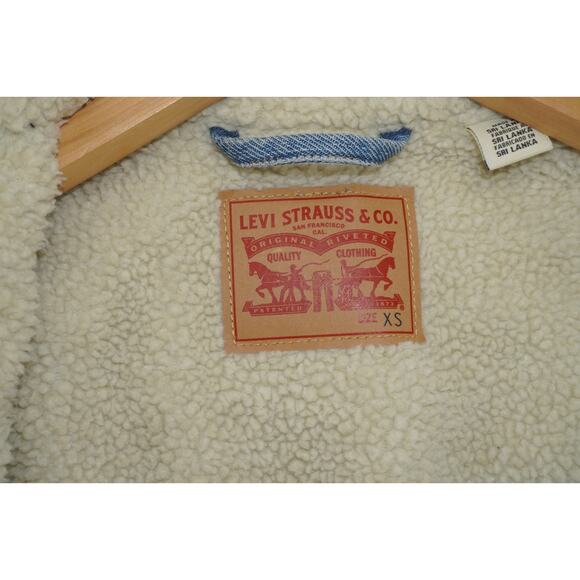 Levi’s Sherpa Lined Denim Trucker Jacket XS Women’s Blue Jean Coat Vintage Look - Picture 6 of 8